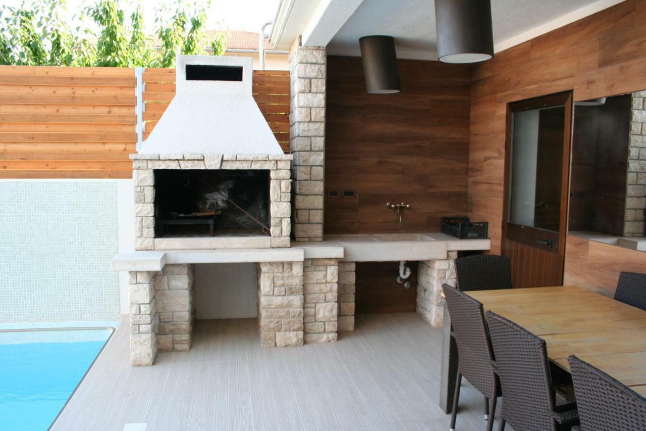 Apartment Vuk Pula Exterior foto